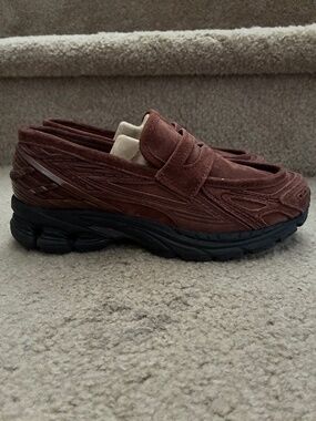 New Balance 1906 Loafer - US 5.5 Men’s / 7 Women’s